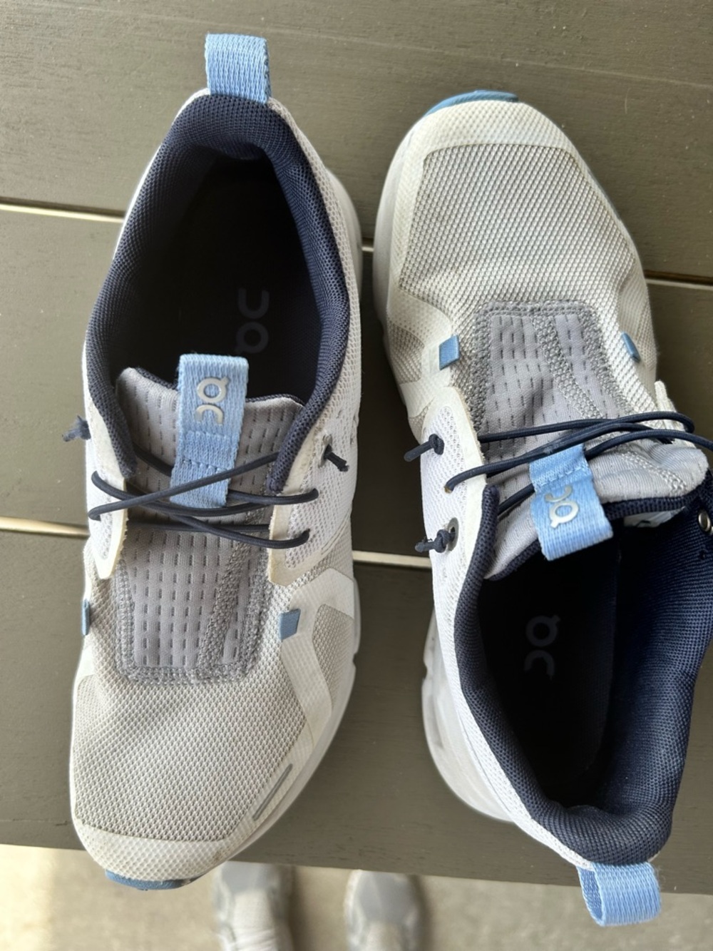 On Cloud sneaker in navy, light blue, and cream